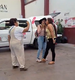 Ex candidata a presidencia municipal de Morelos ataca a periodista 