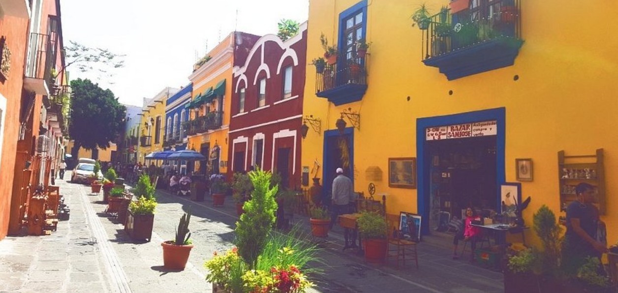 Proponen transformar el Callejón de los Sapos en zona peatonal