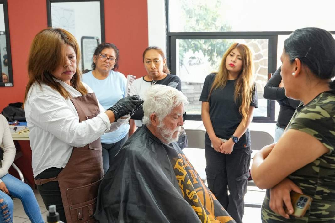 Impulsan en Tlaxcala curso gratuito de belleza que abre nuevas oportunidades para mujeres