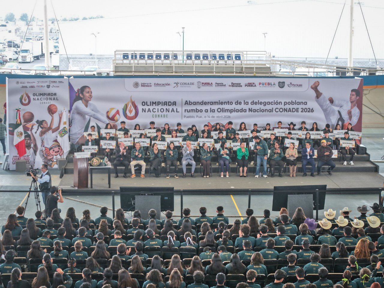 Omar Muñoz desea éxito a la Delegación CONADE 2026