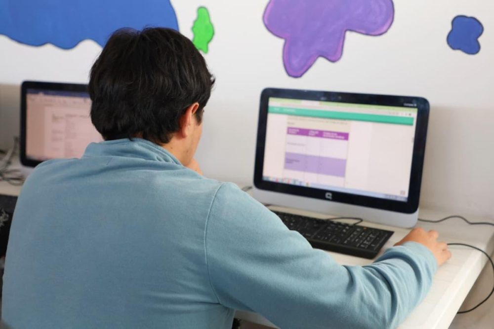 Prepa Híbrida del SMDIF Puebla abre inscripciones para jóvenes en rezago educativo
