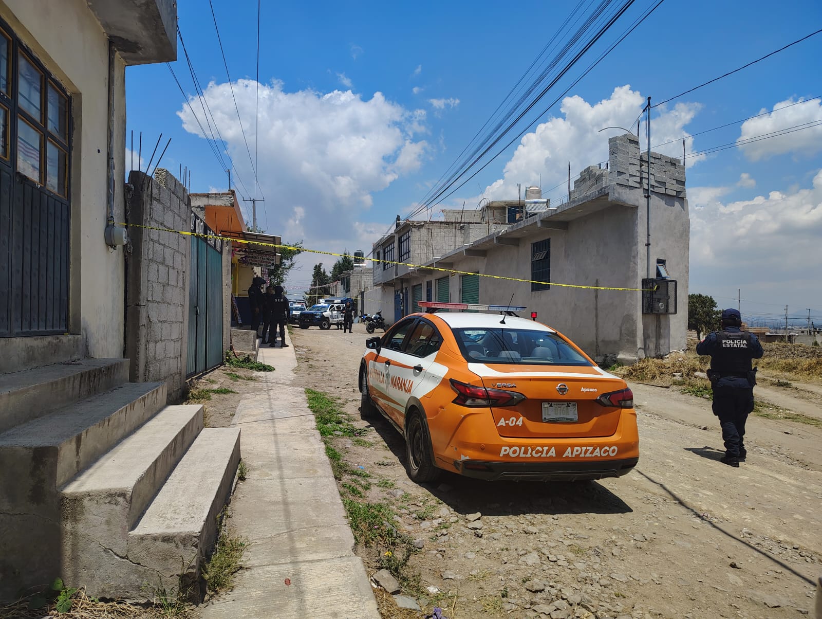 Atacan a balazos a comerciante en Apizaco; agresores logran huir