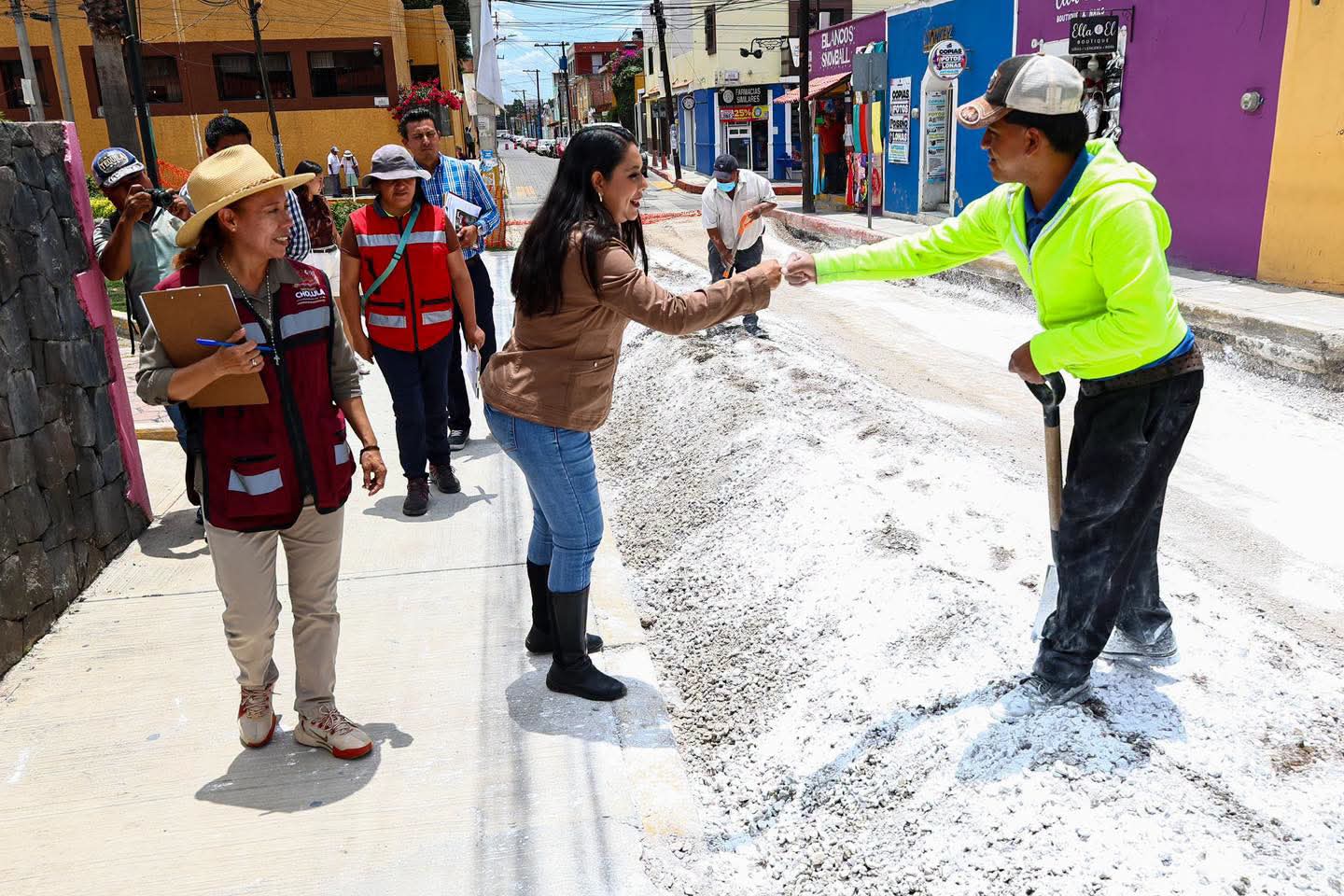 Avanza rehabilitación de la 10 Oriente; buscan concluir obra antes de la Feria de Cholula