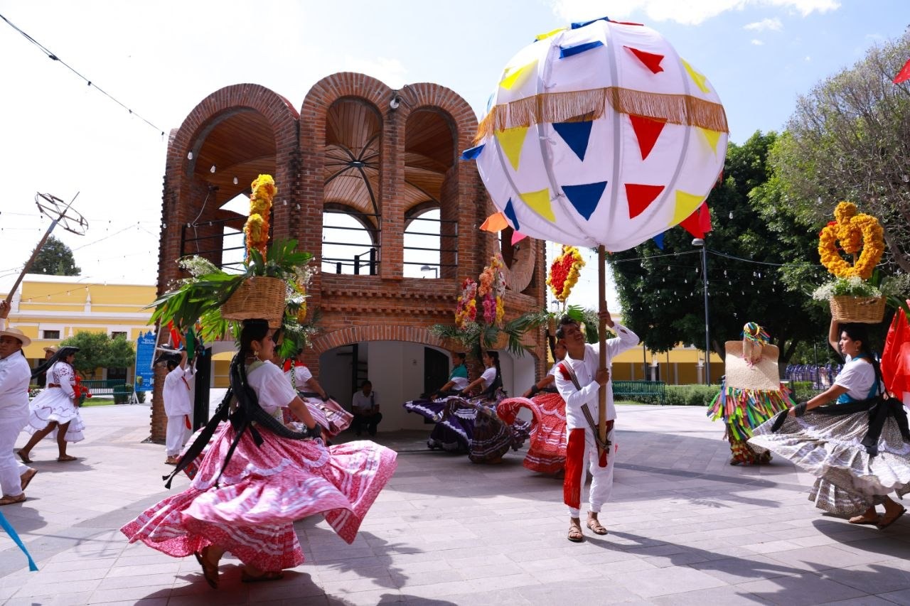 Invita Lupita Cuautle a disfrutar de la Guelaguetza en San Andrés Cholula