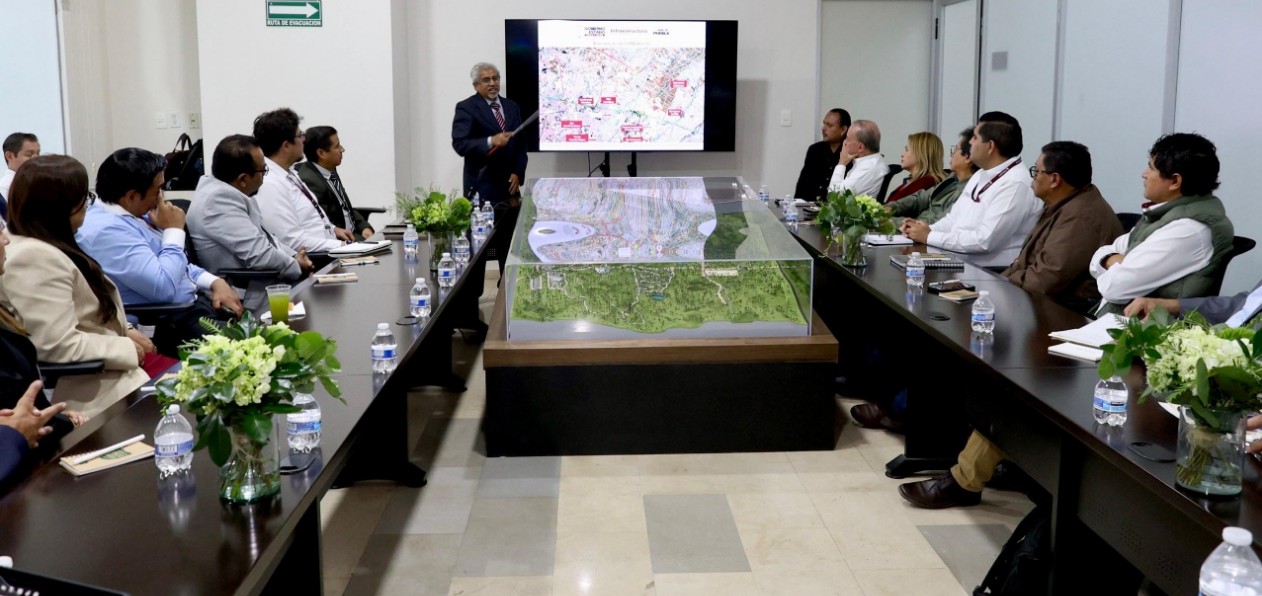 Reunión de autoridades y especialistas para atender las inundaciones del río Alseseca.