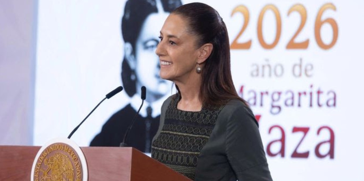 Claudia Sheinbaum durante conferencia sobre economía mexicana.