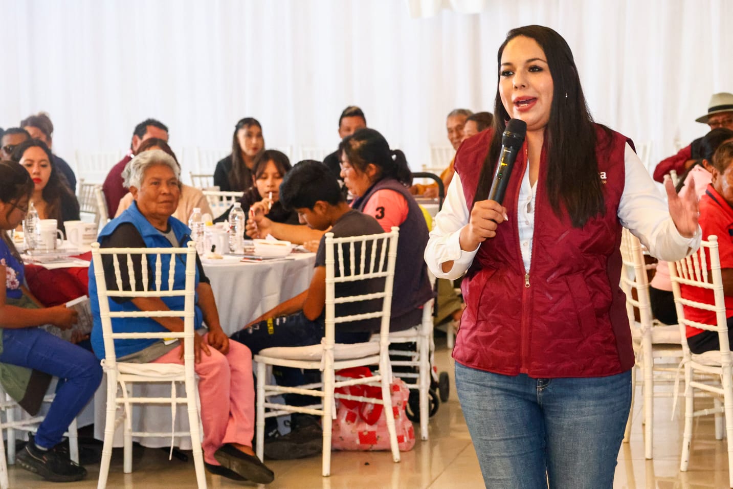 Recibe Tonantzin Fernández constancia de capacitación en materia de Humanismo Mexicano por parte de Morena