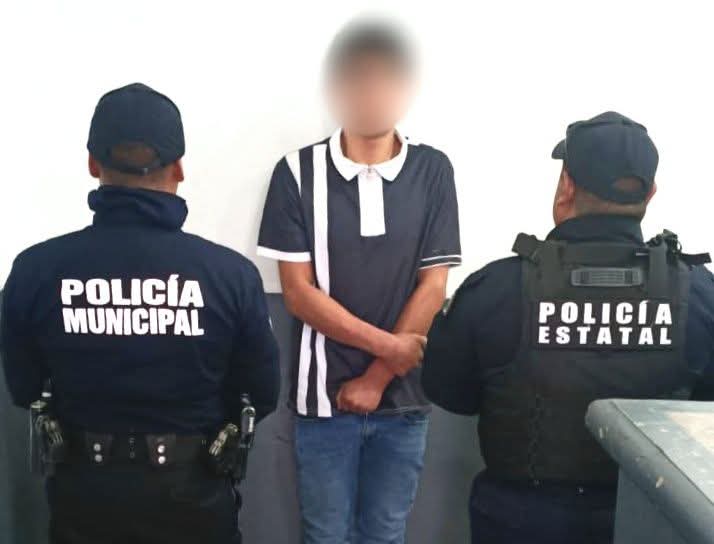 Cae ladrón tras asaltar farmacia en Tepetlapa; ya tenía historial por robos