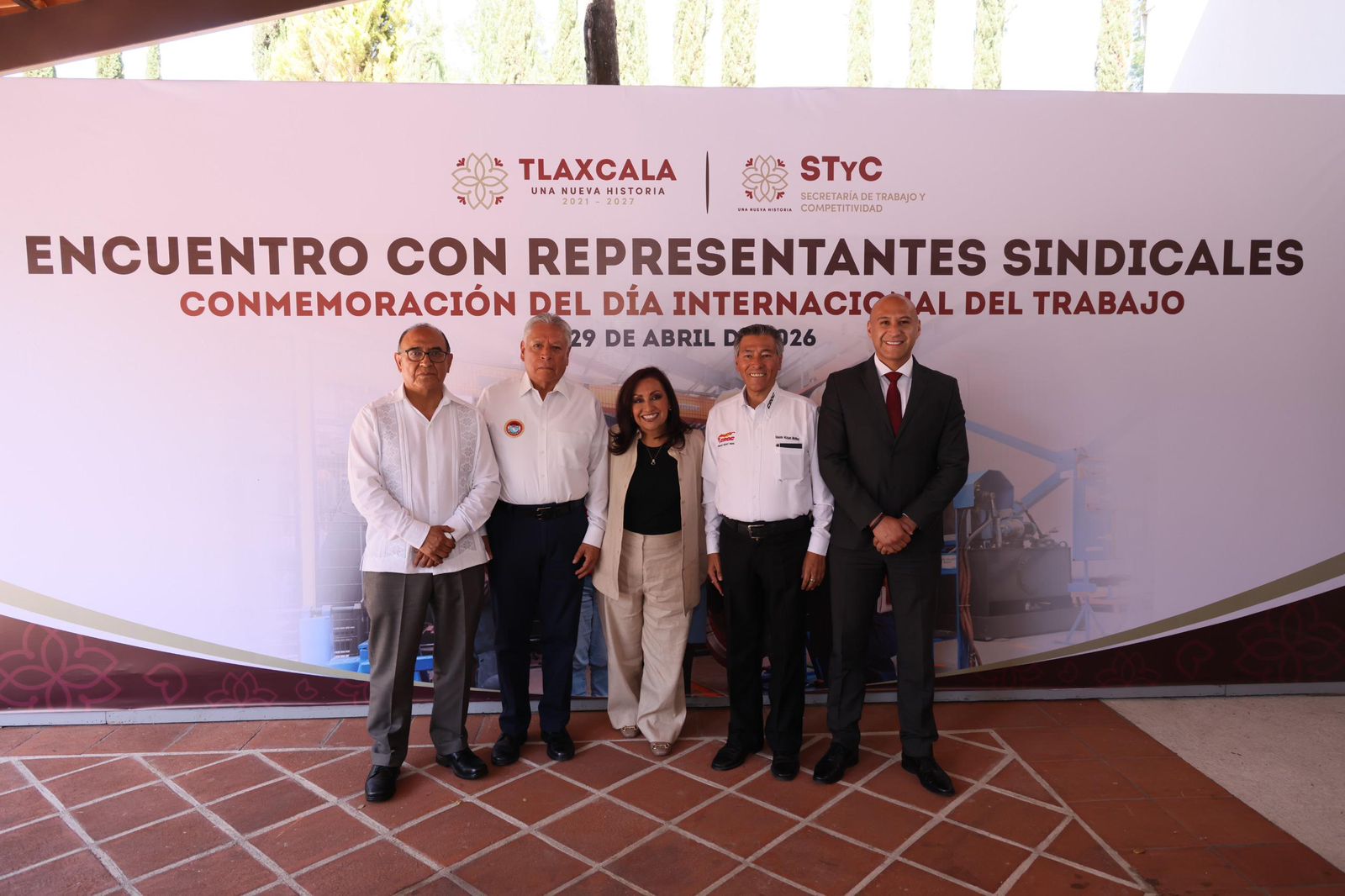 Lorena Cuéllar refuerza alianza con sindicatos para mejorar empleo en Tlaxcala