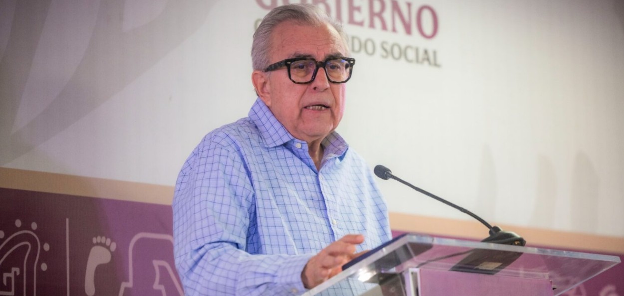 Reunión de integrantes de Morena en conferencia política