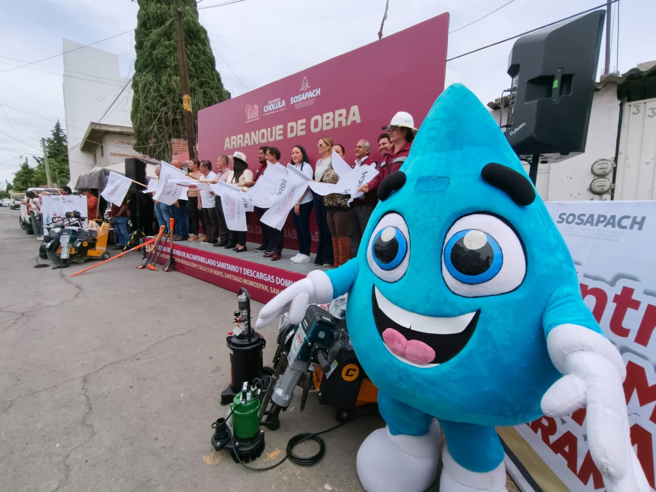 Gobierno de Cholula de Tonantzin Fernández y SOSAPACH inician obra de sustitución de red de alcantarillado en Santiago Momoxpan