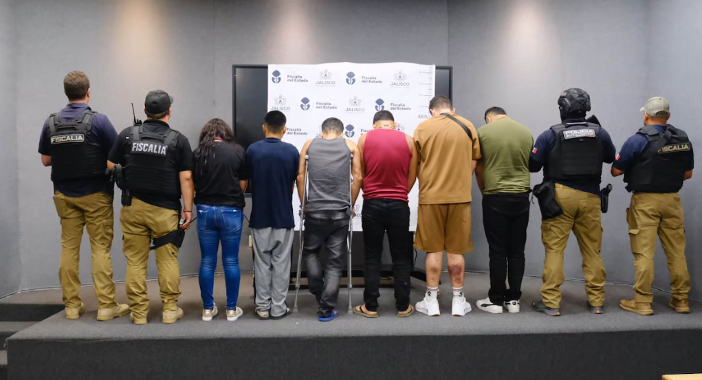 Integrantes del CJNG durante un operativo de seguridad. Contenido completo