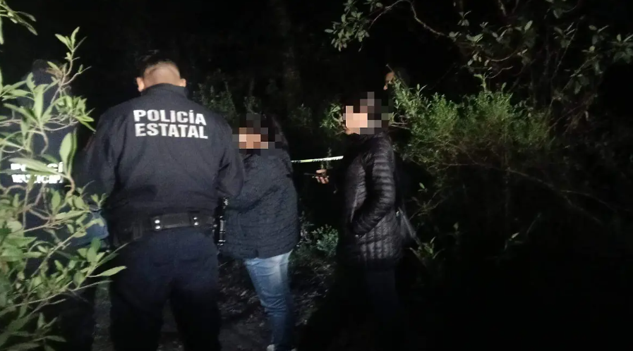 Policías en la zona boscosa de La Malinche