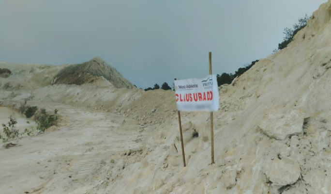 Clausuran presa de jales de minera en Zacatlán por riesgo de deslave