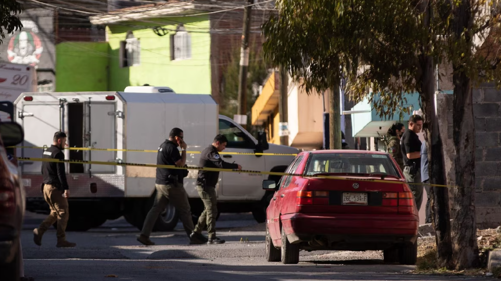 Agentes de seguridad durante un operativo en Veracruz