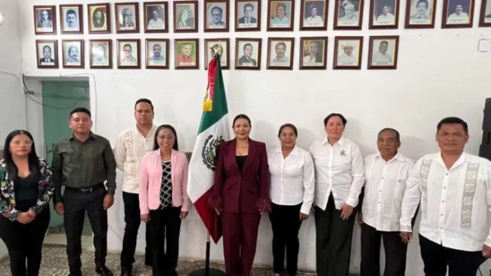 Renuncia Guadalupe Bárcenas a presidencia municipal de Acatlán