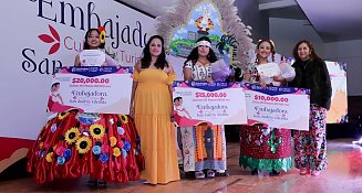 Premia ayuntamiento a la Embajadora Cultural y Turística de San Andrés Cholula  