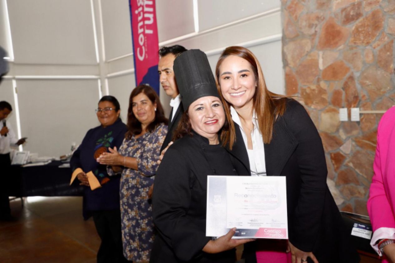 Graduación de la séptima generación del programa de capacitación laboral del Ayuntamiento de Puebla