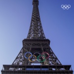 Torre Eiffel fue decorada con los aros olímpicos a 50 días de París 2024