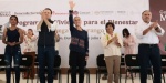 Foto: Cortesía Claudia Sheinbaum durante la entrega de viviendas en Gómez Palacio, Durango.