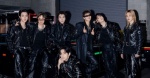 Foto: Cortesía BTS saludando desde un balcón en México